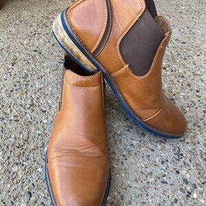 Tan Faux Leather Slip-On BootsSize 8M